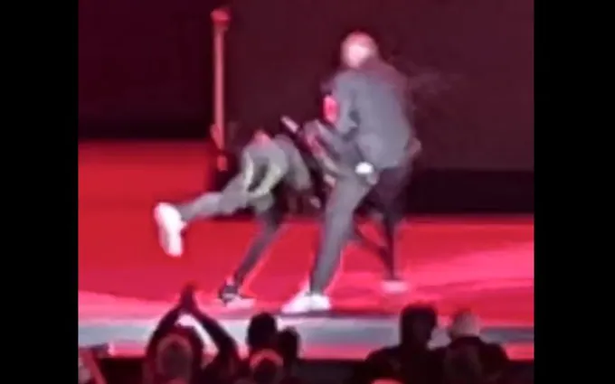 Dave Chappelle ATTACKED by Armed Man on Stage in LA